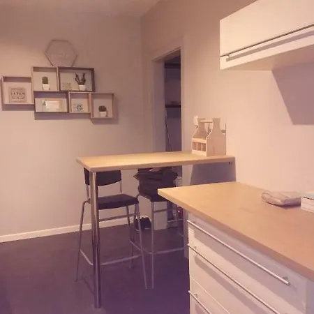 Au Detour De Apartament